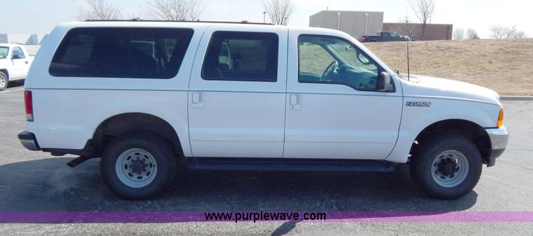 image for item I1076 2000 Ford Excursion XLT SUV