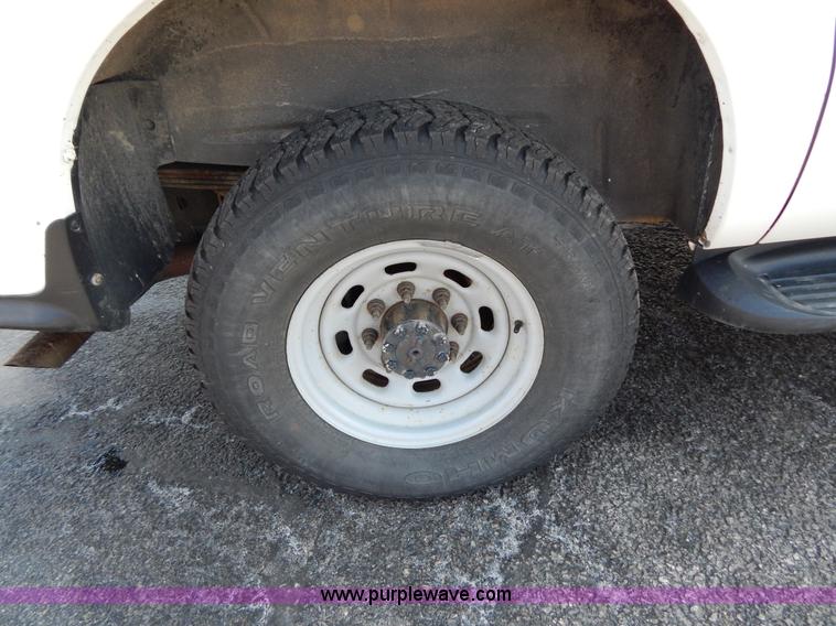 image for item I1076 2000 Ford Excursion XLT SUV