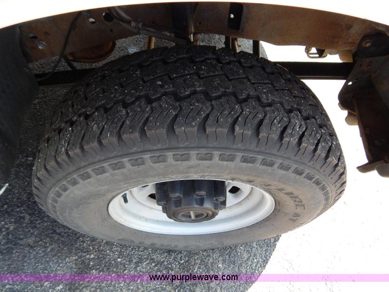 image for item I1076 2000 Ford Excursion XLT SUV