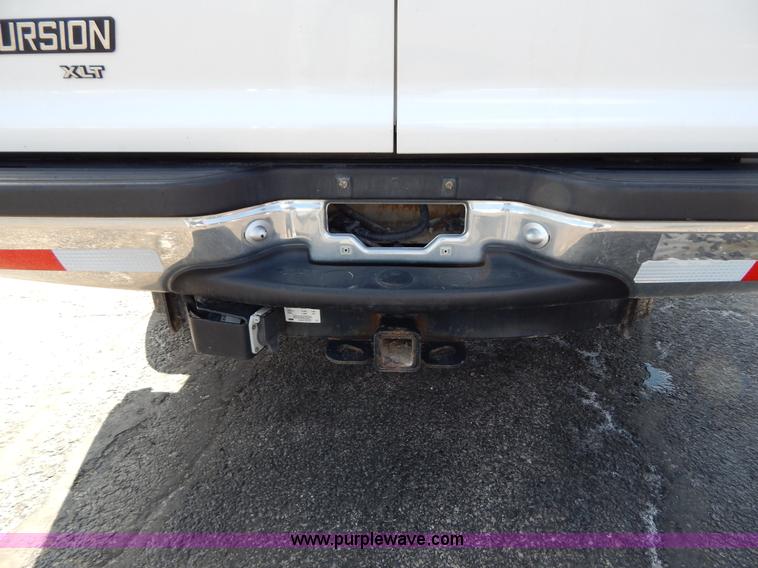 image for item I1076 2000 Ford Excursion XLT SUV