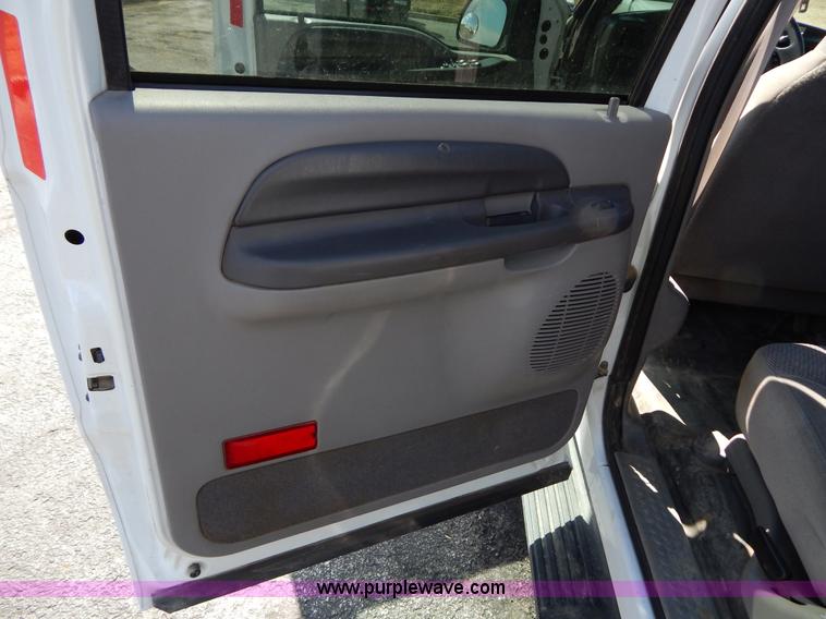 image for item I1076 2000 Ford Excursion XLT SUV