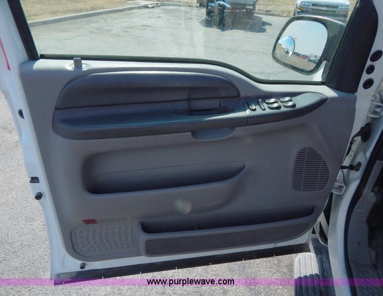 image for item I1076 2000 Ford Excursion XLT SUV