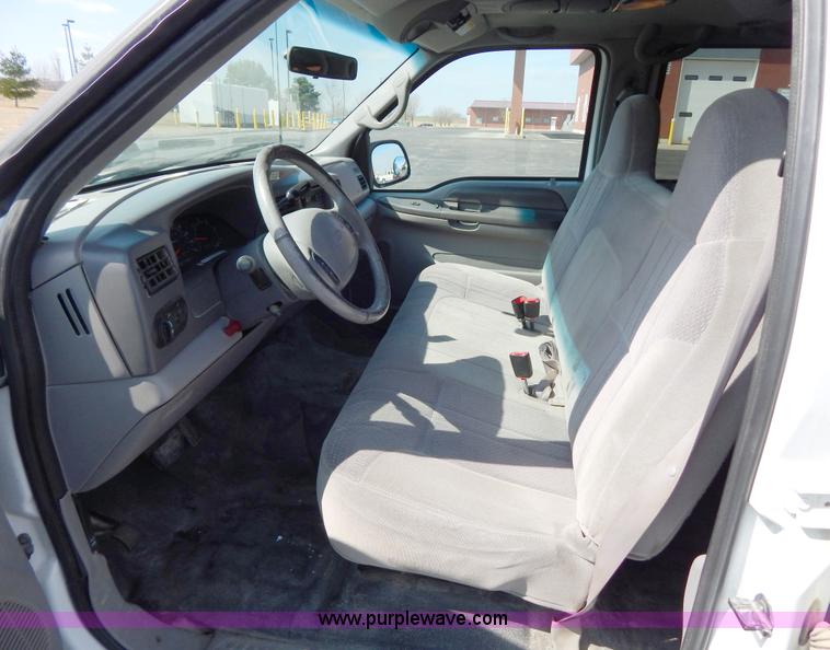 image for item I1076 2000 Ford Excursion XLT SUV