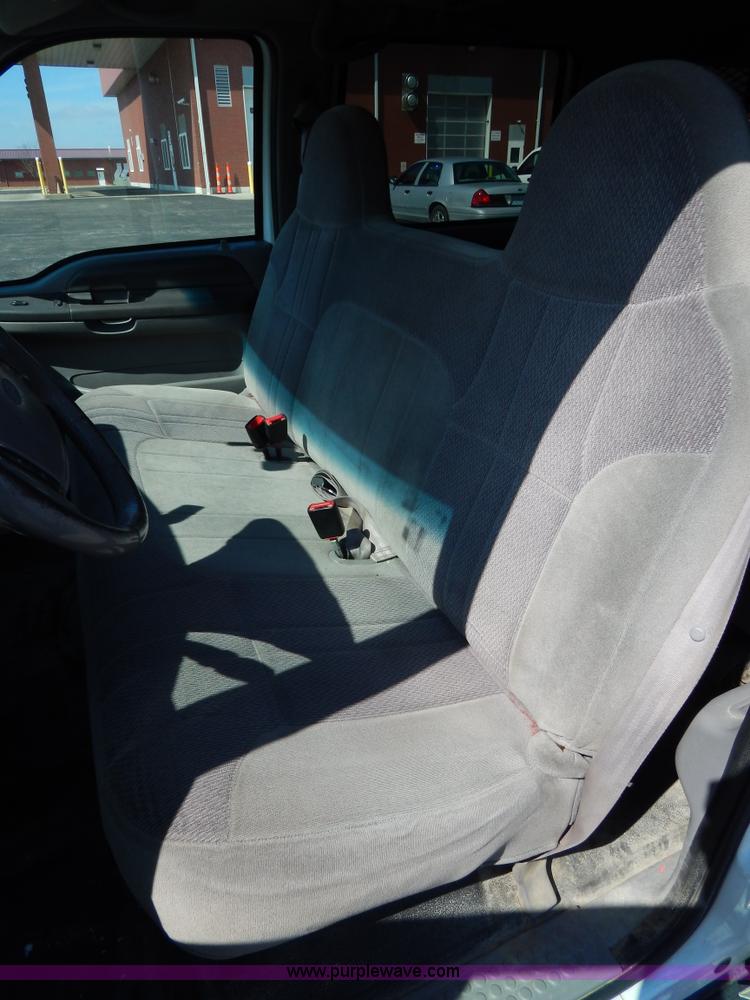 image for item I1076 2000 Ford Excursion XLT SUV