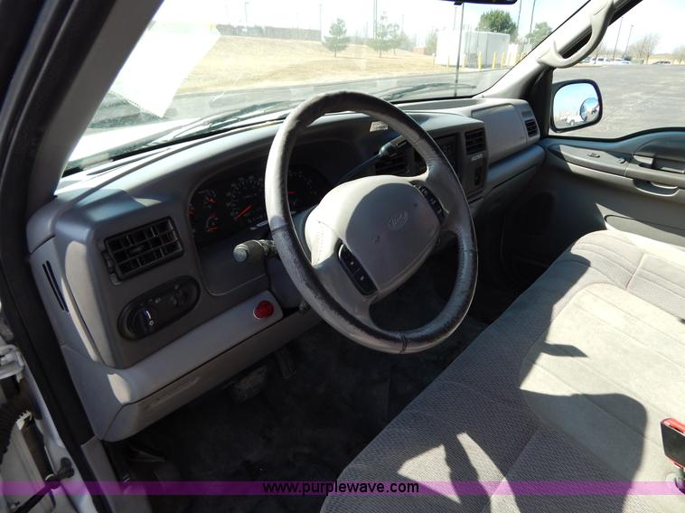 image for item I1076 2000 Ford Excursion XLT SUV