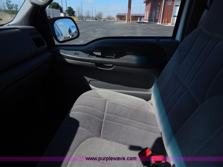 image for item I1076 2000 Ford Excursion XLT SUV