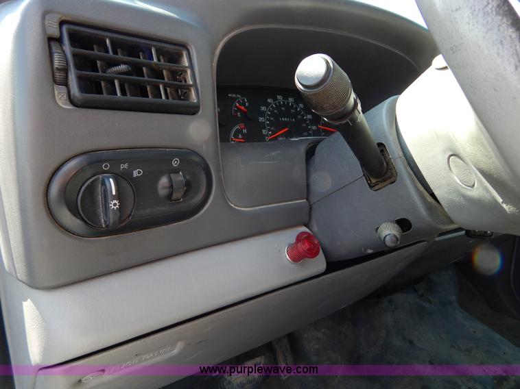 image for item I1076 2000 Ford Excursion XLT SUV