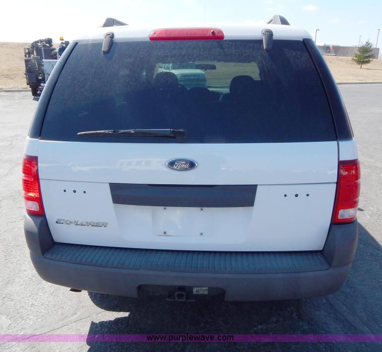 image for item I1078 2004 Ford Explorer XLS SUV