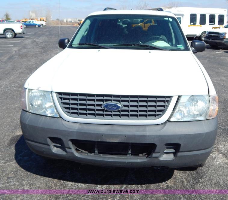 image for item I1078 2004 Ford Explorer XLS SUV