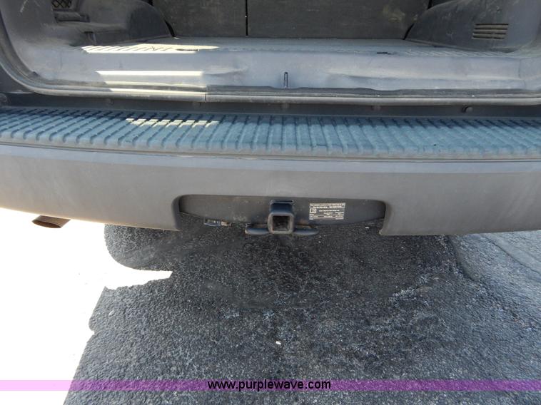 image for item I1078 2004 Ford Explorer XLS SUV