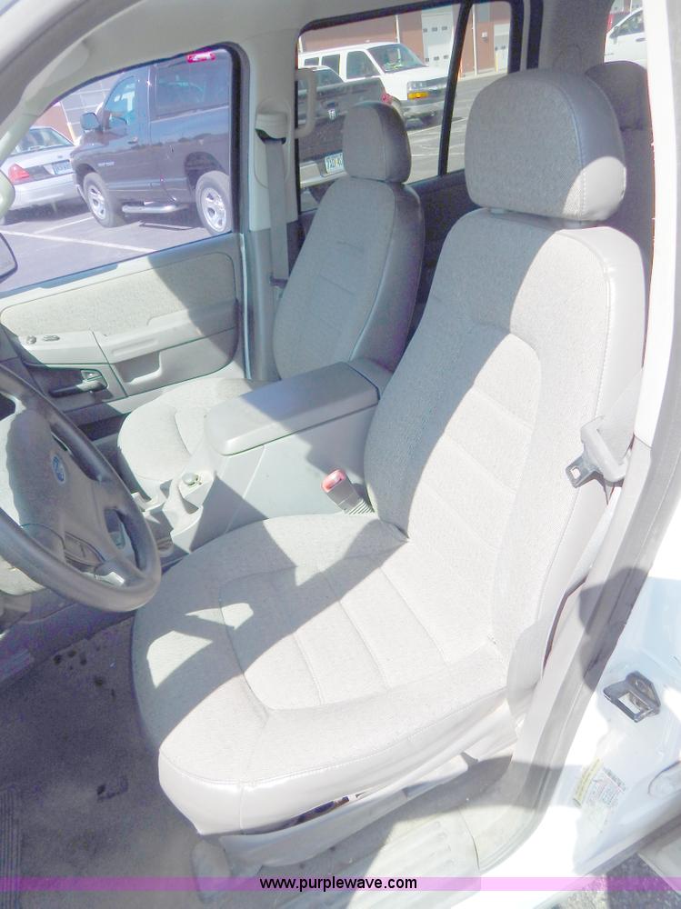image for item I1078 2004 Ford Explorer XLS SUV