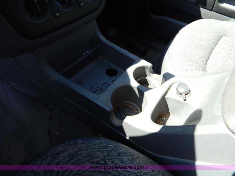 image for item I1078 2004 Ford Explorer XLS SUV