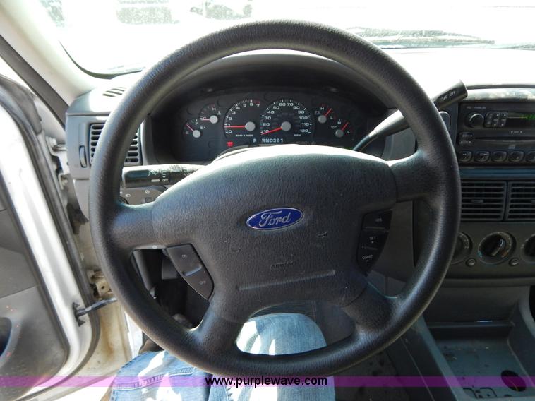image for item I1078 2004 Ford Explorer XLS SUV
