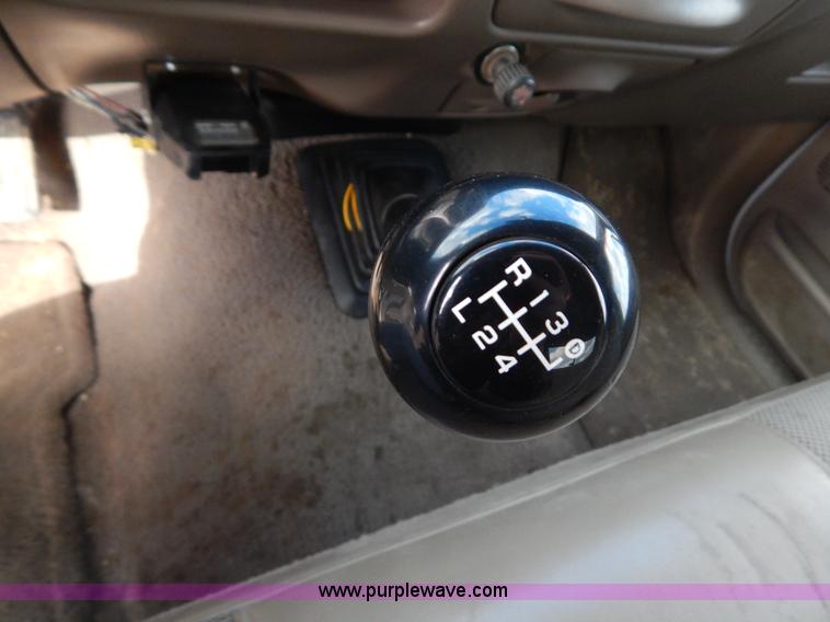 image for item I1103 2001 Ford F250 Super Duty SuperCab pickup truck