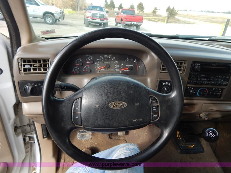 image for item I1103 2001 Ford F250 Super Duty SuperCab pickup truck