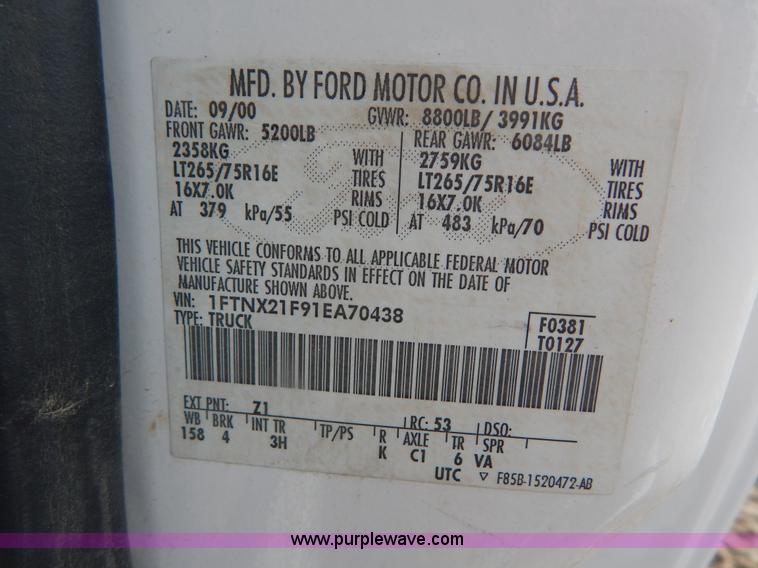 image for item I1103 2001 Ford F250 Super Duty SuperCab pickup truck