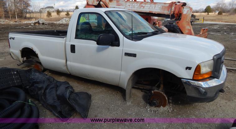 image for item I1104 1999 Ford F250 Super Duty pickup truck