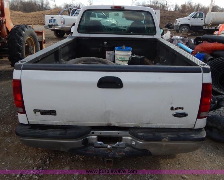 image for item I1104 1999 Ford F250 Super Duty pickup truck