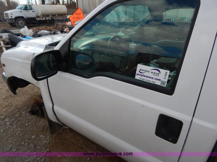 image for item I1104 1999 Ford F250 Super Duty pickup truck