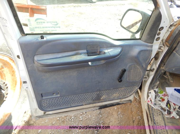 image for item I1104 1999 Ford F250 Super Duty pickup truck