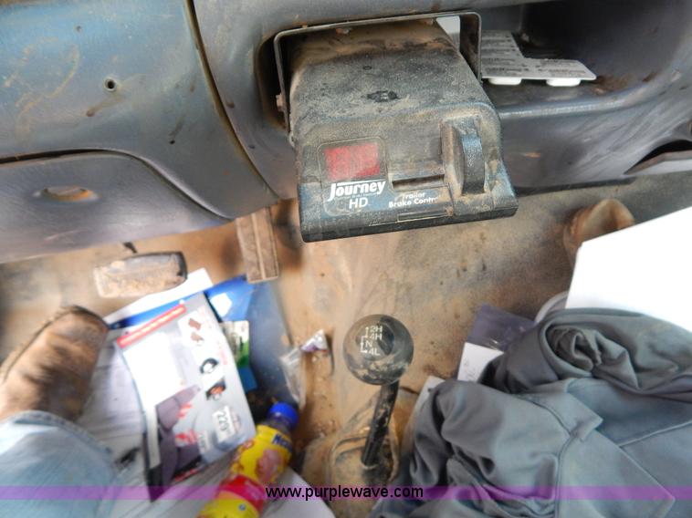 image for item I1104 1999 Ford F250 Super Duty pickup truck