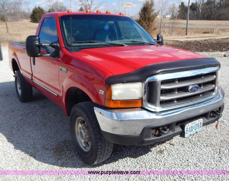 image for item I1105 1999 Ford F350 Super Duty pickup truck