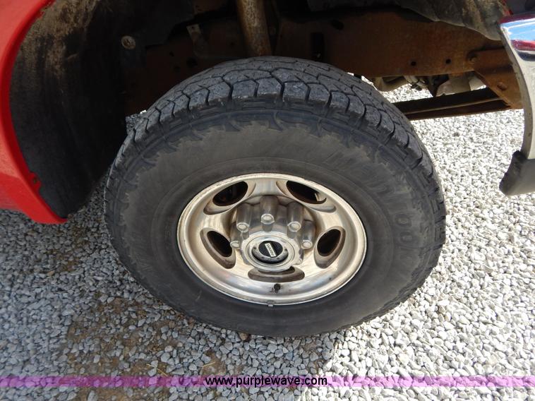 image for item I1105 1999 Ford F350 Super Duty pickup truck