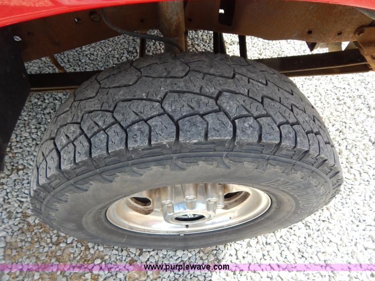 image for item I1105 1999 Ford F350 Super Duty pickup truck