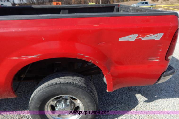 image for item I1105 1999 Ford F350 Super Duty pickup truck