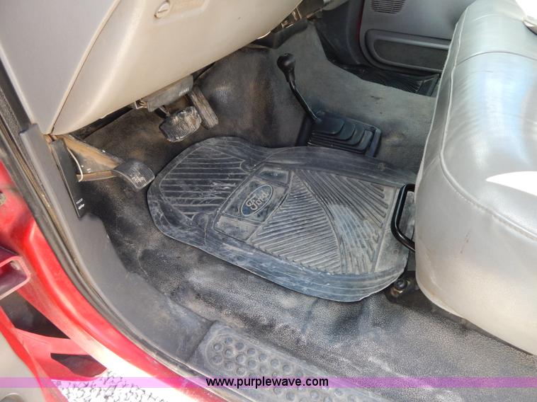 image for item I1105 1999 Ford F350 Super Duty pickup truck