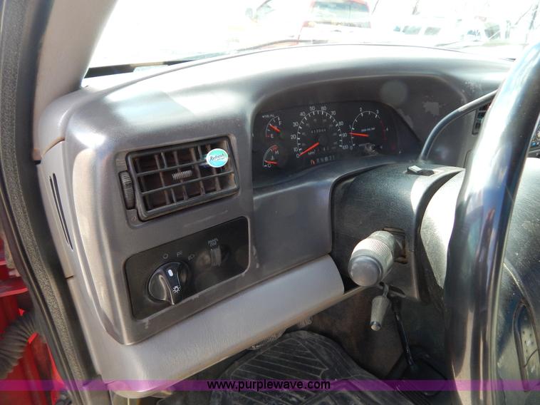 image for item I1105 1999 Ford F350 Super Duty pickup truck