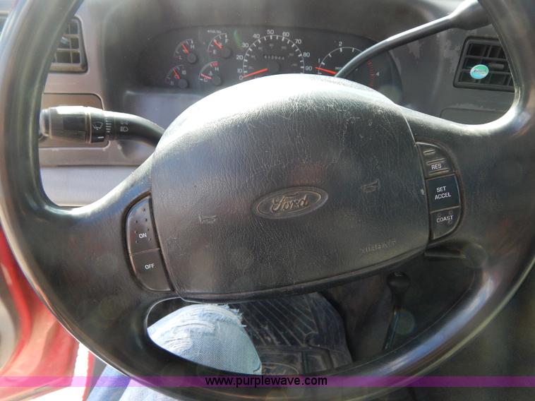 image for item I1105 1999 Ford F350 Super Duty pickup truck