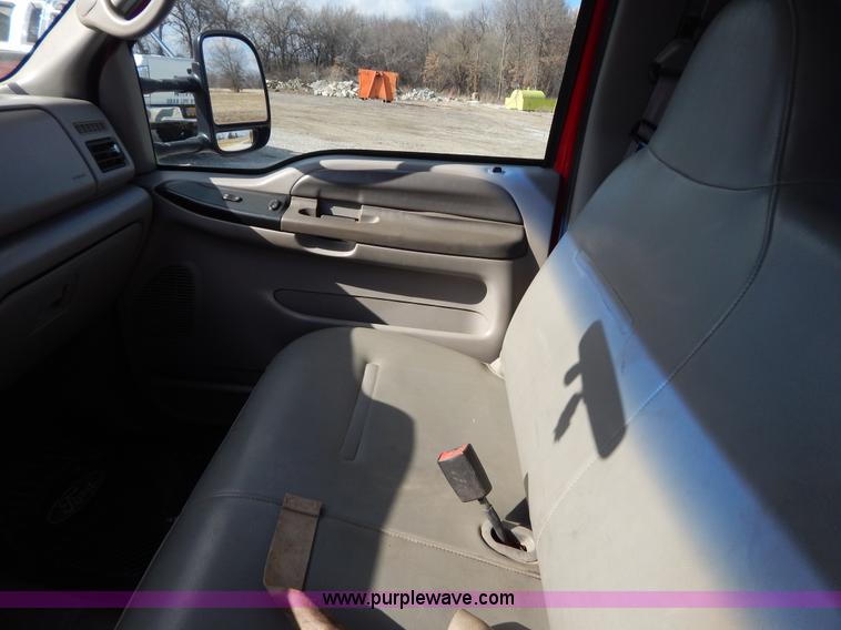 image for item I1105 1999 Ford F350 Super Duty pickup truck