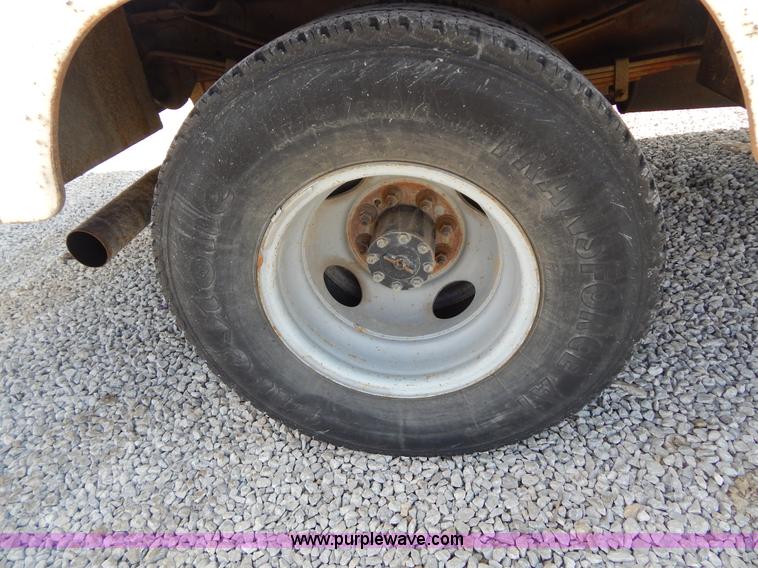 image for item I1106 1997 Ford F350 XL utility truck