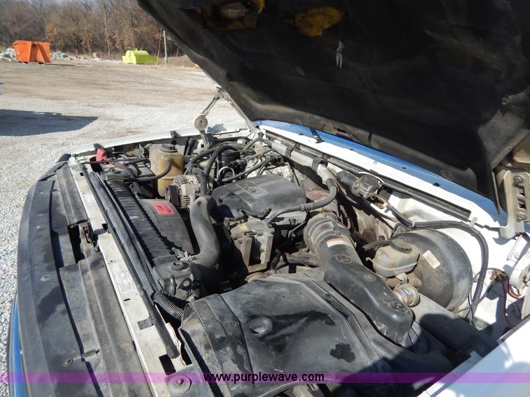 image for item I1106 1997 Ford F350 XL utility truck