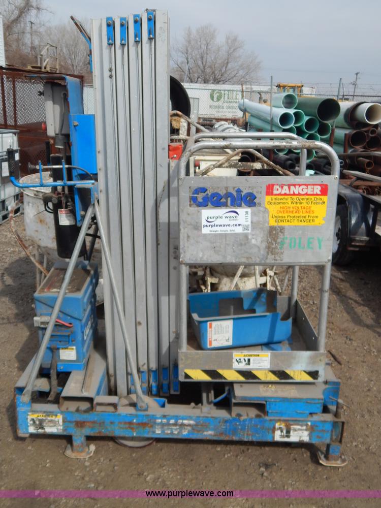 image for item I1138 Genie IWR-24 single man lift