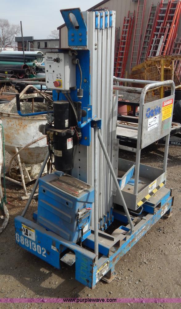 image for item I1138 Genie IWR-24 single man lift