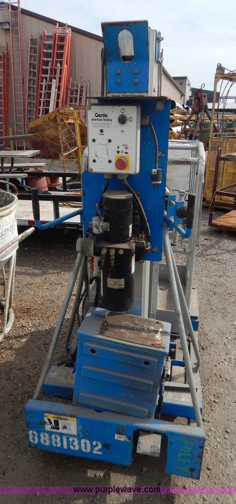 image for item I1138 Genie IWR-24 single man lift