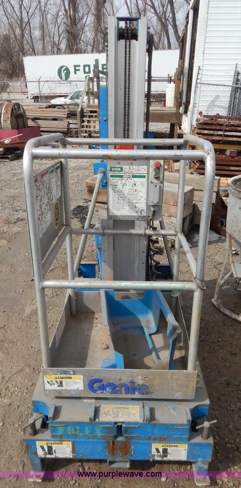 image for item I1138 Genie IWR-24 single man lift