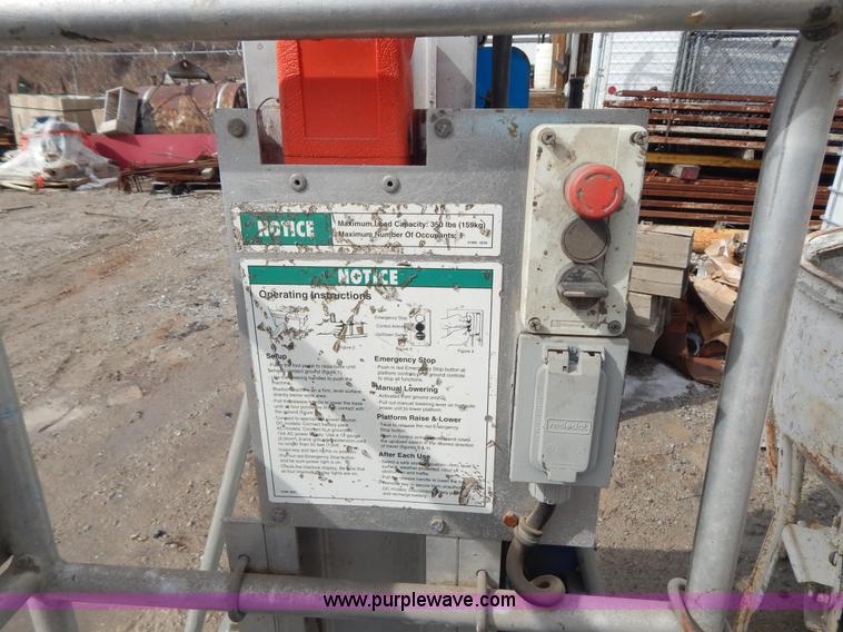 image for item I1138 Genie IWR-24 single man lift