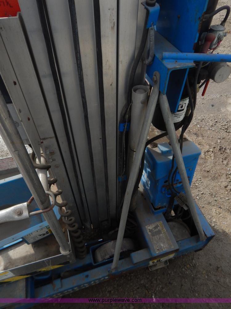 image for item I1138 Genie IWR-24 single man lift