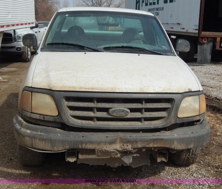 image for item I1139 2003 Ford F150 pickup truck