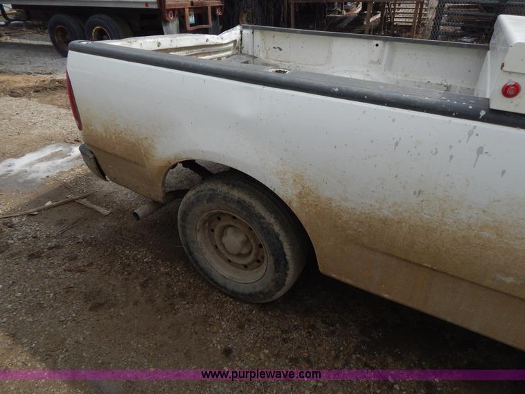 image for item I1139 2003 Ford F150 pickup truck