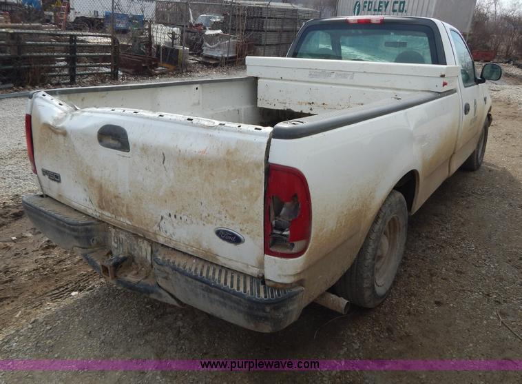 image for item I1139 2003 Ford F150 pickup truck
