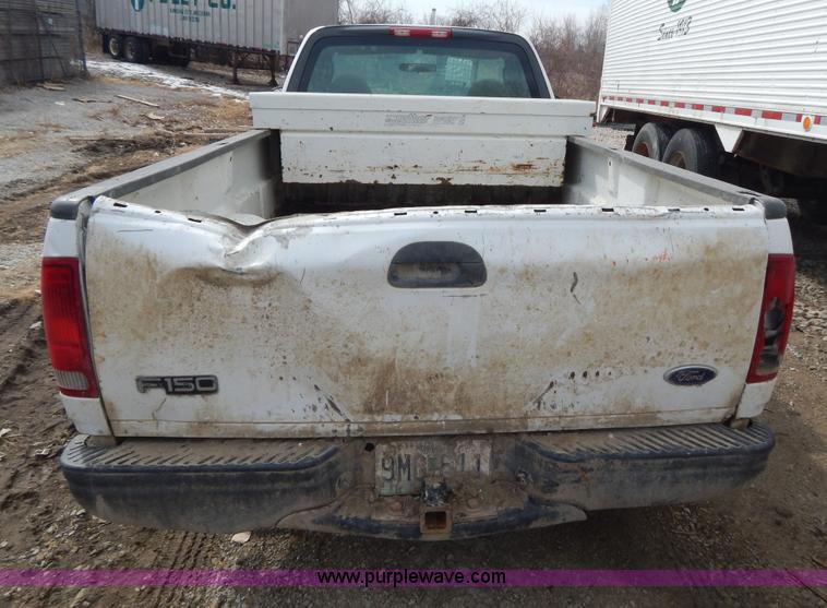 image for item I1139 2003 Ford F150 pickup truck