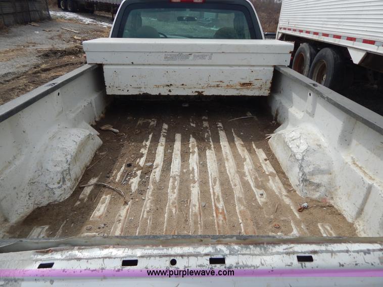 image for item I1139 2003 Ford F150 pickup truck