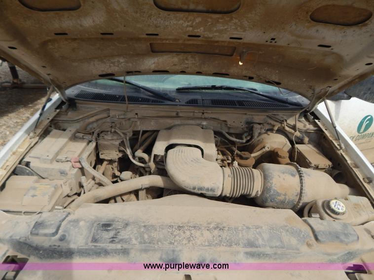 image for item I1139 2003 Ford F150 pickup truck