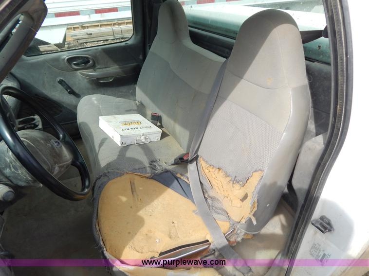 image for item I1139 2003 Ford F150 pickup truck