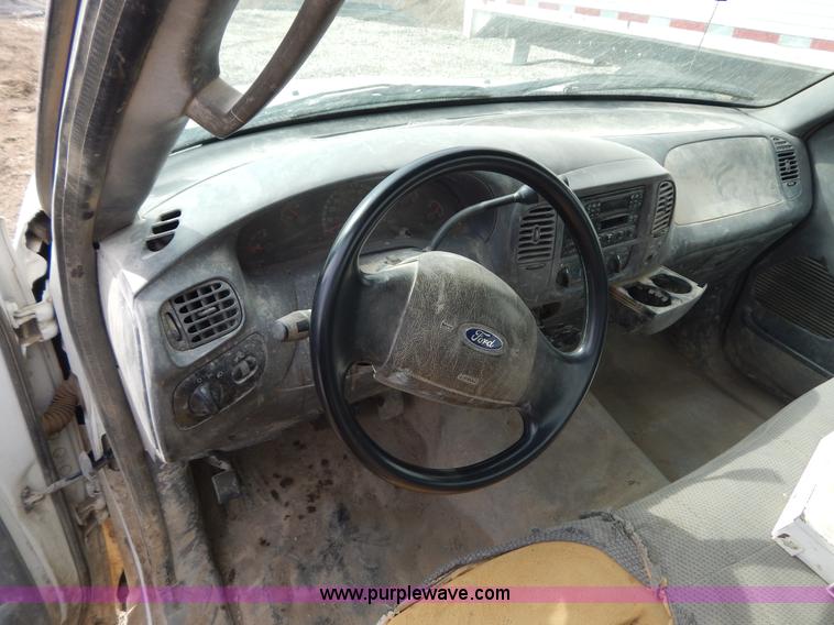 image for item I1139 2003 Ford F150 pickup truck