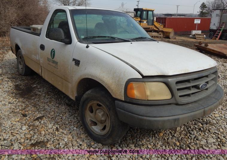 image for item I1141 2002 Ford F150 pickup truck